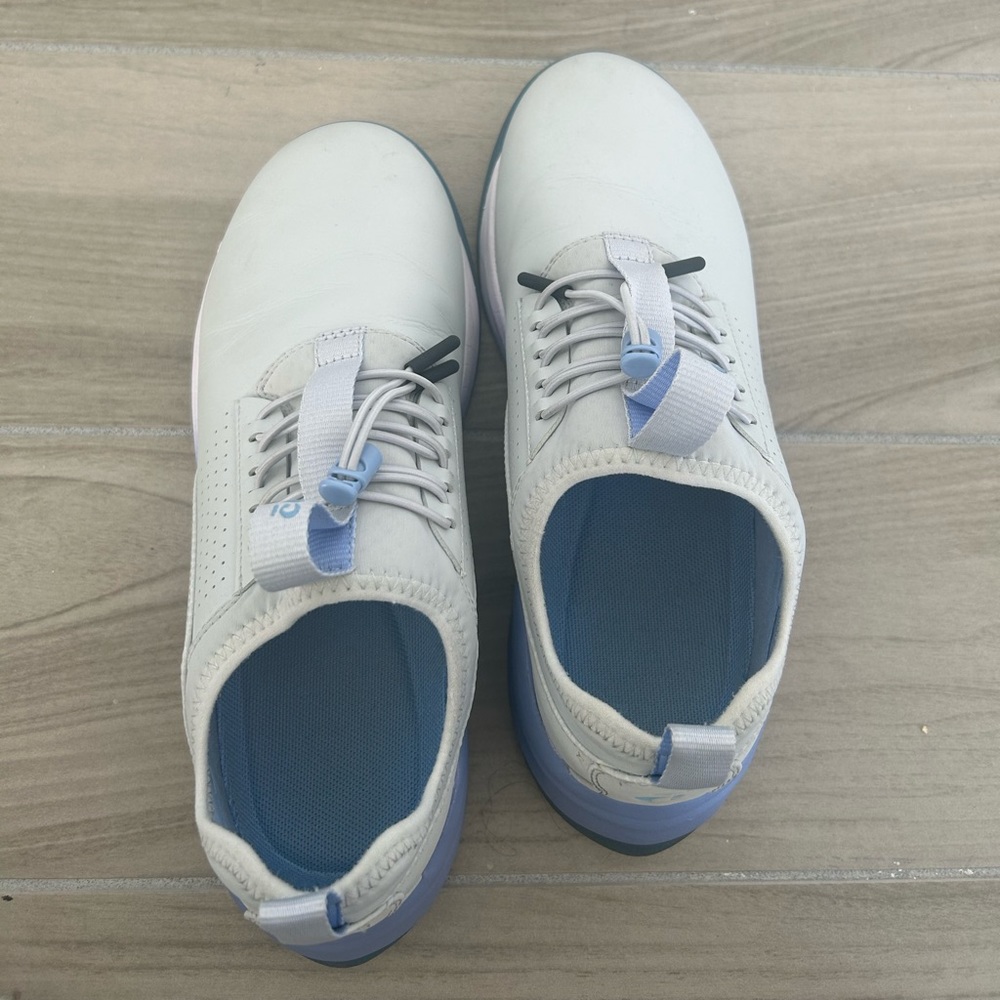 Cloves Size 8.5 Slip Resistant Healthcare Worker Sneakers